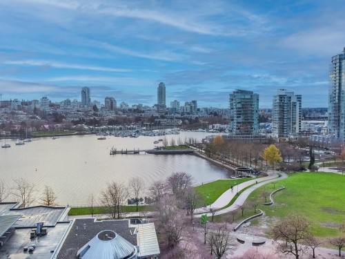 18C-139 Drake Street, Vancouver, BC 