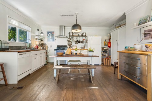 707 Crucil Road, Gibsons, BC 