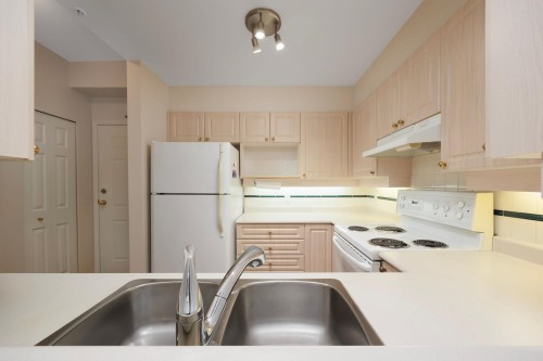 420-3600 Windcrest Drive, North Vancouver, BC 