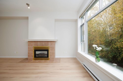 420-3600 Windcrest Drive, North Vancouver, BC 