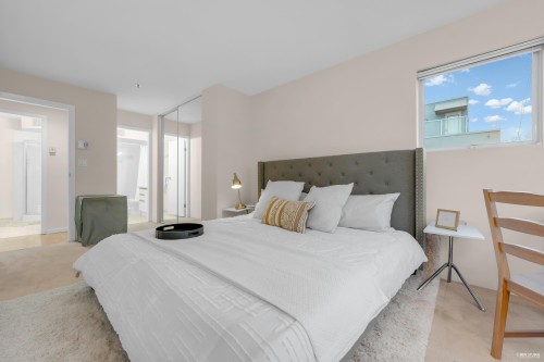 303-8660 Jones Road, Richmond, BC 