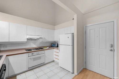 303-8660 Jones Road, Richmond, BC 