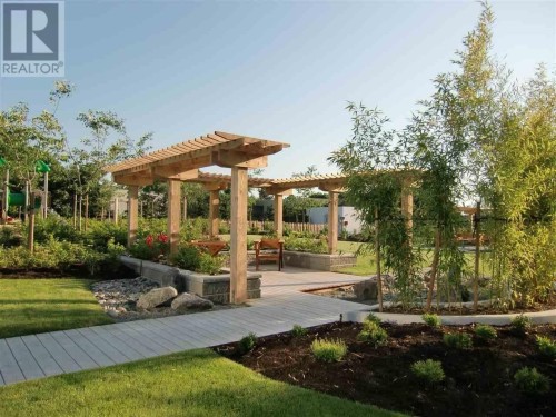 8288 Granville Avenue, Richmond, BC 