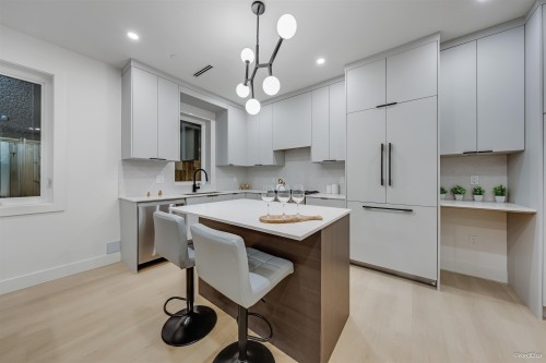 1-6730 Heather Street, Vancouver, BC 