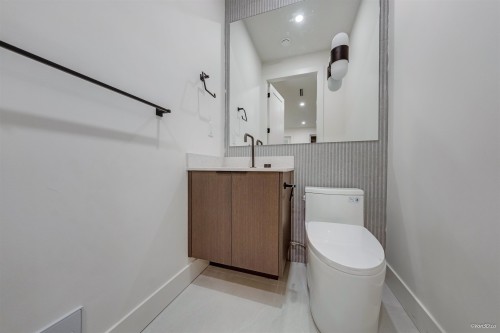 3-6730 Heather Street, Vancouver, BC 