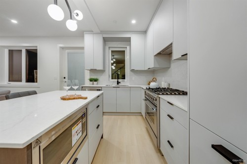 3-6730 Heather Street, Vancouver, BC 