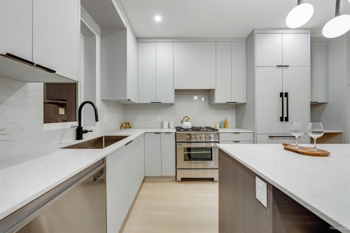 3-6730 Heather Street, Vancouver, BC 