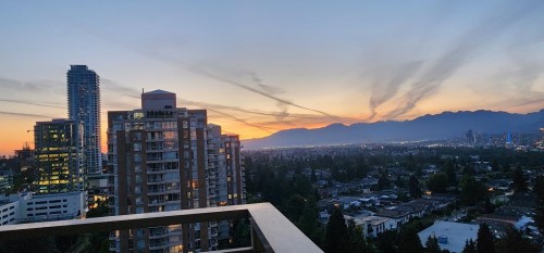 14Xx-4711 Hazel Street, Burnaby, BC 