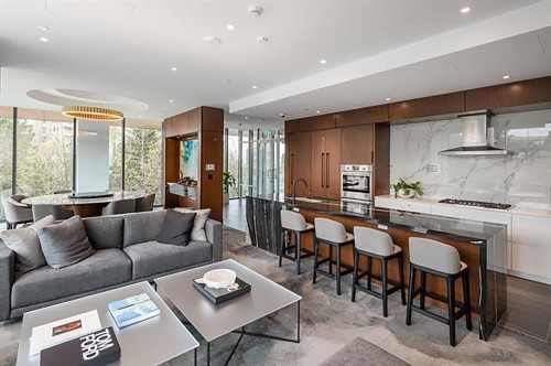 14Xx-4711 Hazel Street, Burnaby, BC 