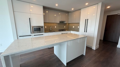 14Xx-4711 Hazel Street, Burnaby, BC 