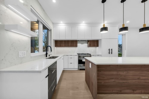 101-706 Smith Avenue, Coquitlam, BC 