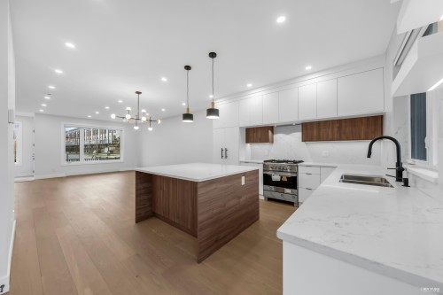 102-706 Smith Avenue, Coquitlam, BC 