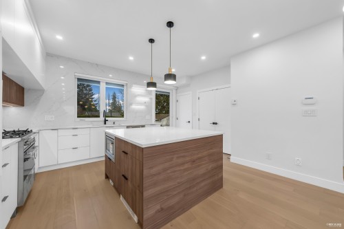 102-706 Smith Avenue, Coquitlam, BC 