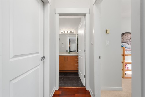 304-1704 56 Street, Delta, BC 