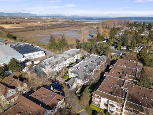 304-1704 56 Street, Delta, BC 