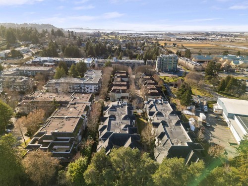 304-1704 56 Street, Delta, BC 