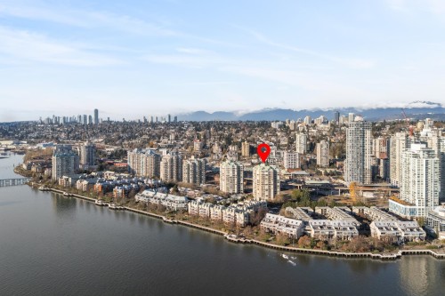306-1045 Quayside Drive, New Westminster, BC 