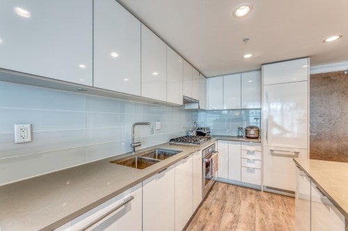 603-2388 Madison Avenue, Burnaby, BC 