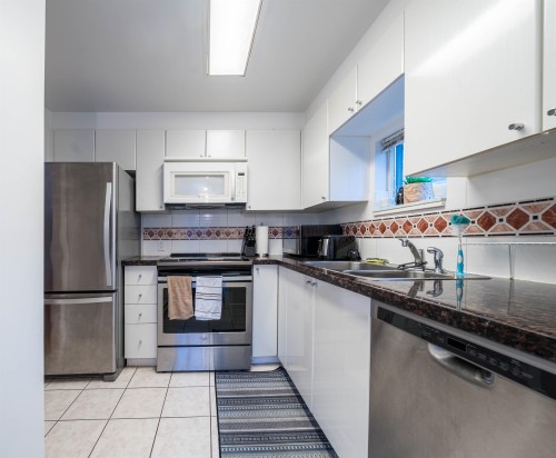 903-1166 Melville Street, Vancouver, BC 