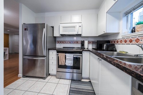 903-1166 Melville Street, Vancouver, BC 