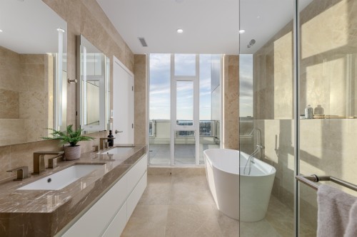 2702-7433 Cambie Street, Vancouver, BC 