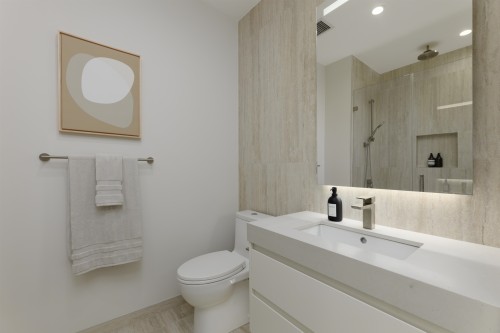 2702-7433 Cambie Street, Vancouver, BC 