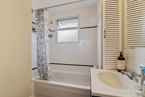 570 Colby Street, New Westminster, BC 