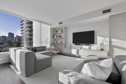 713-1887 Crowe Street  Vancouver, BC V5Y 0B4