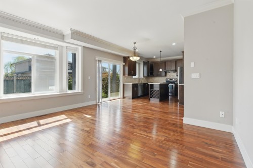 1250 Yangtze Place, Port Coquitlam, BC 