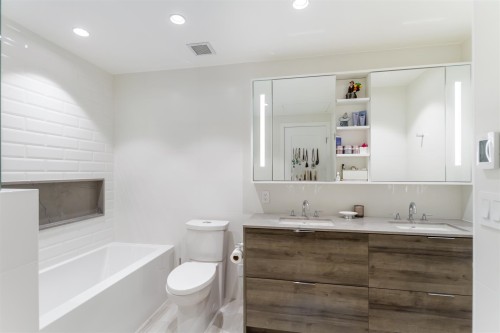 2304-1045 Austin Avenue, Coquitlam, BC 