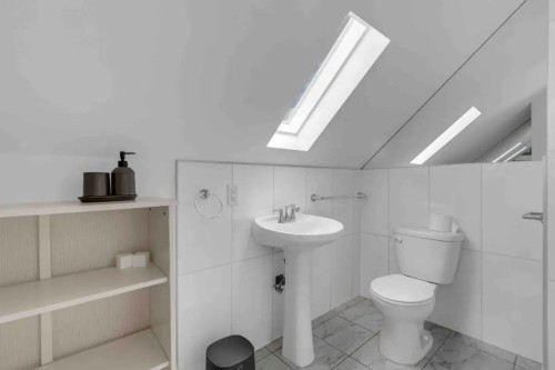 B-1549 Maple Street, Vancouver, BC 