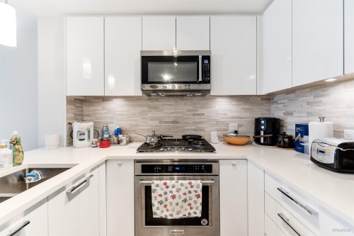 309-9551 Alexandra Road, Richmond, BC 