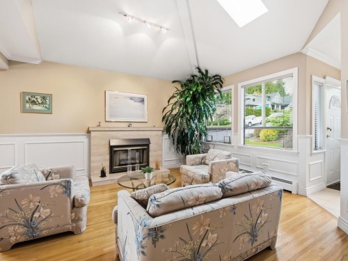 5104 Mckee Street, Burnaby, BC 