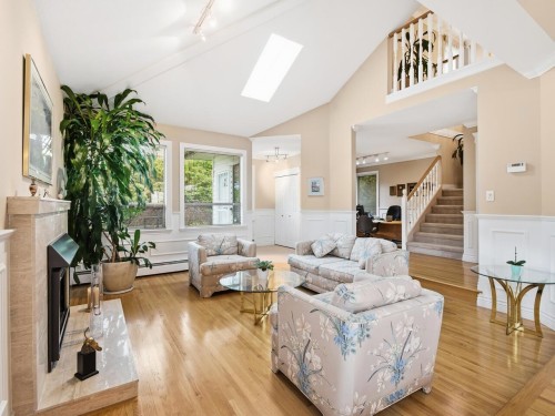 5104 Mckee Street, Burnaby, BC 