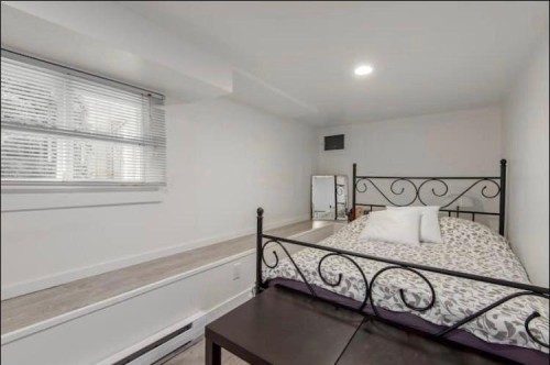 C-1541 Maple Street, Vancouver, BC 