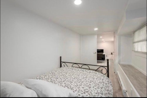 C-1541 Maple Street, Vancouver, BC 