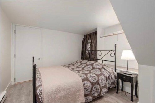 C-1541 Maple Street, Vancouver, BC 