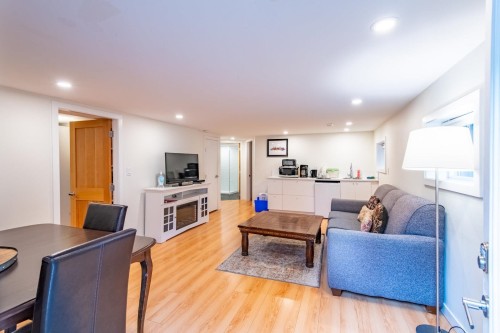 2238 Stephens Street, Vancouver, BC 