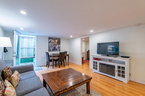 2238 Stephens Street, Vancouver, BC 