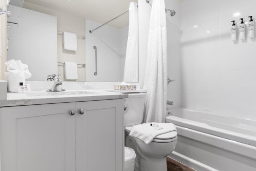 204-4338 Main (Week 6) Street, Whistler, BC 