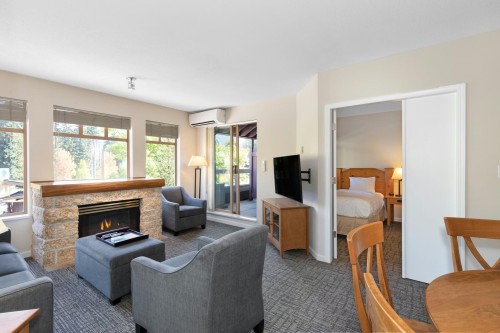 204-4338 Main (Week 6) Street, Whistler, BC 