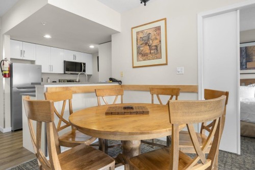 204-4338 Main (Week 6) Street, Whistler, BC 