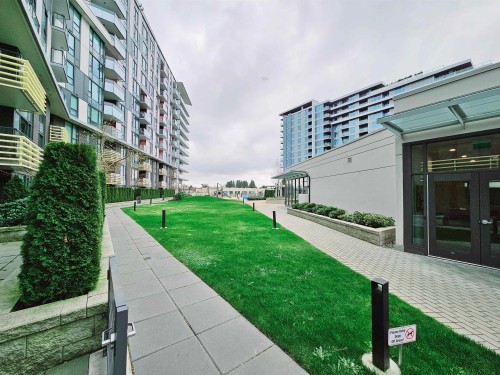 307-3699 Sexsmith Road, Richmond, BC 