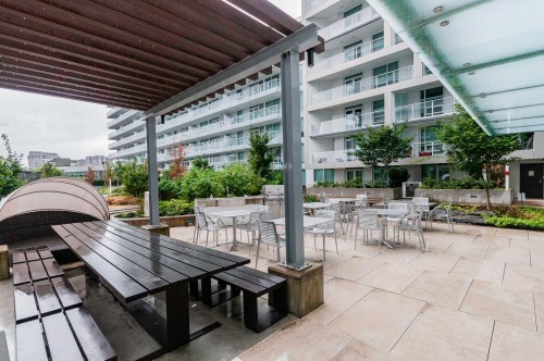 854-6328 No.3 Road, Richmond, BC 