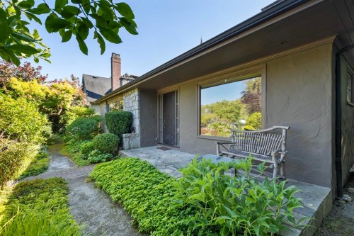 2533 Wallace Crescent, Vancouver, BC 