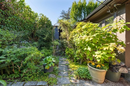 2533 Wallace Crescent, Vancouver, BC 