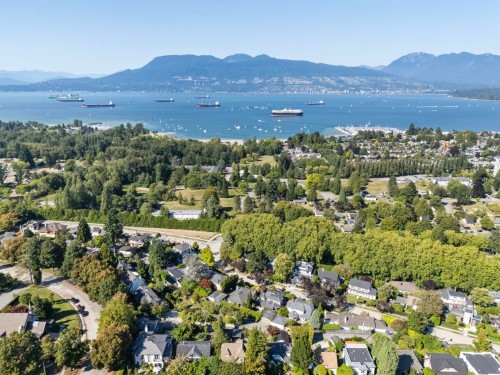 2533 Wallace Crescent, Vancouver, BC 