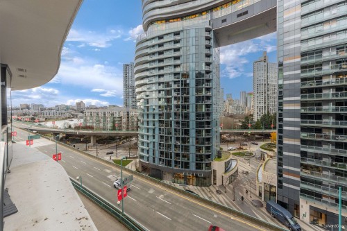 912-68 Smithe Street, Vancouver, BC 