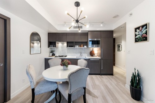 912-68 Smithe Street, Vancouver, BC 