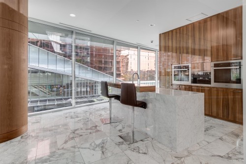 912-68 Smithe Street, Vancouver, BC 